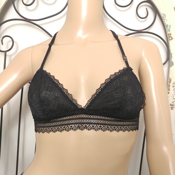Victoria's Secret Other - Victoria's Secret black lace bralette XS
